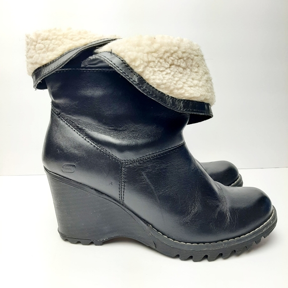 skechers wedge booties